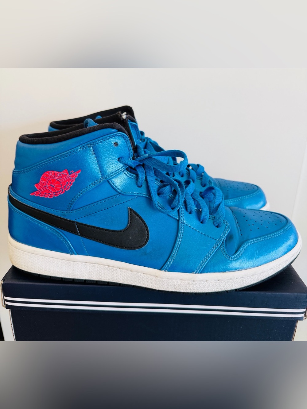 Jordan 1 Retro Mid Sport Blue 2014 Men's Size 12 Sneaker 554724-423